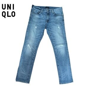 UNIQLO MEN’S SLIM STRAIGHT JEANS